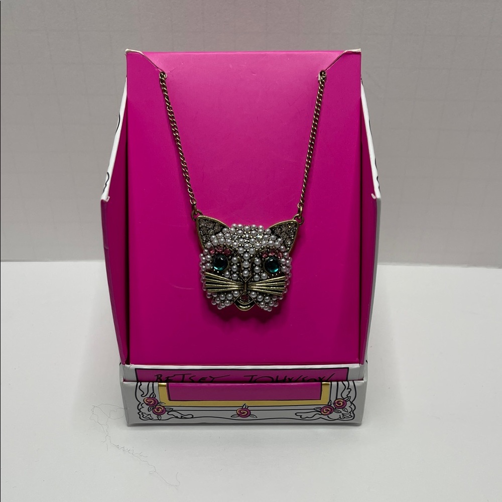 Betsey Johnson Vintage Gold Tone Cat Necklace with Faux Pearls and Rhinestones - Picture 2 of 9